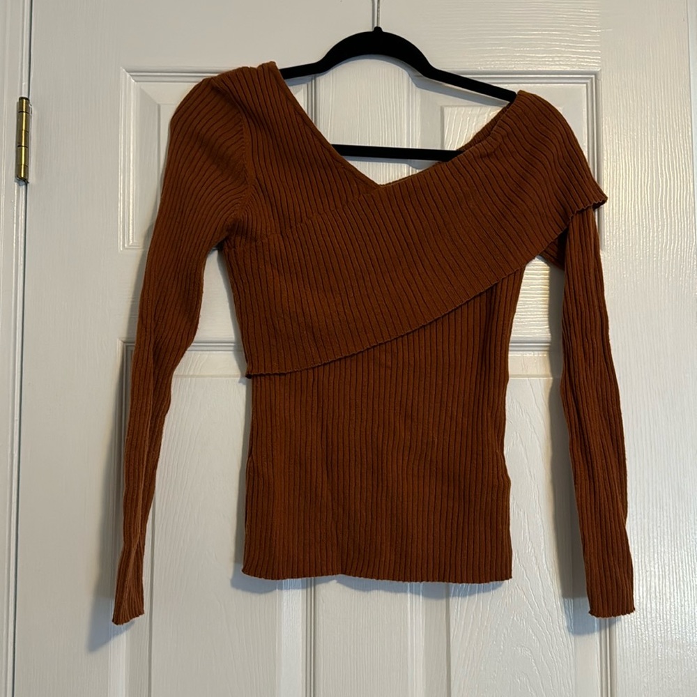 Geometric lush rust sweater